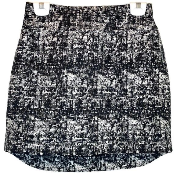 Banana Republic Salt Mini Skirt in Black/White Tweed Women’s 2 - Picture 2 of 7